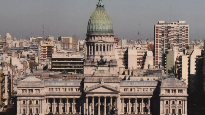congreso-scaled-e1718200463924-696x491